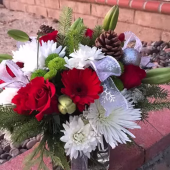 Designers Choice Flowers,Cube Shaped Flower Display