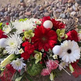 Winter-Wonderland-Flower-Arrangement-San-Diego